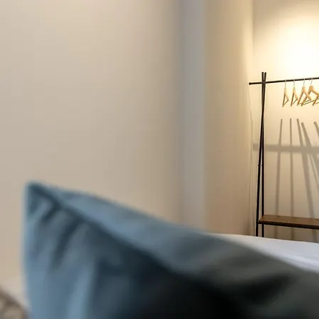 Industrial Loft Duplex -100sqm- Near Antonplatz * Берлин