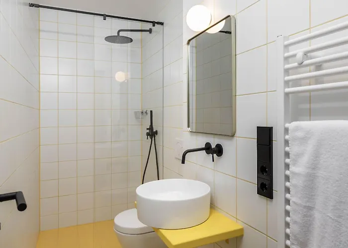 Industrial Loft Duplex -100sqm- Near Antonplatz ברלין