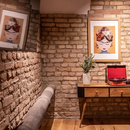 Industrial Loft Duplex -100sqm- Near Antonplatz *