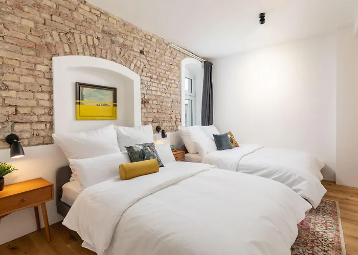 Industrial Loft Duplex -100sqm- Near Antonplatz Apartament Berlin