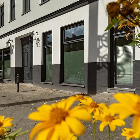 Industrial Loft Duplex -100sqm- Near Antonplatz Apartmán
