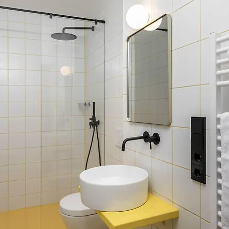 Industrial Loft Duplex -100sqm- Near Antonplatz Berlim